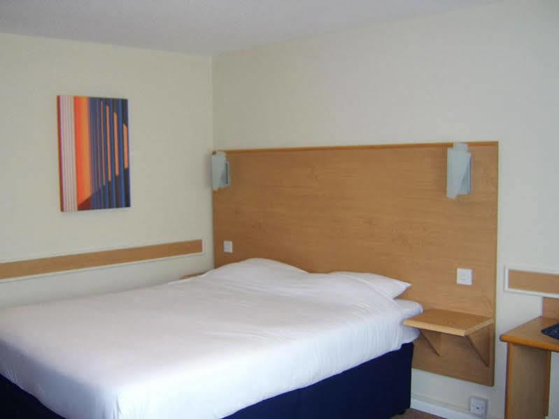 Days Warwick Northbound M40 Hotel 3*