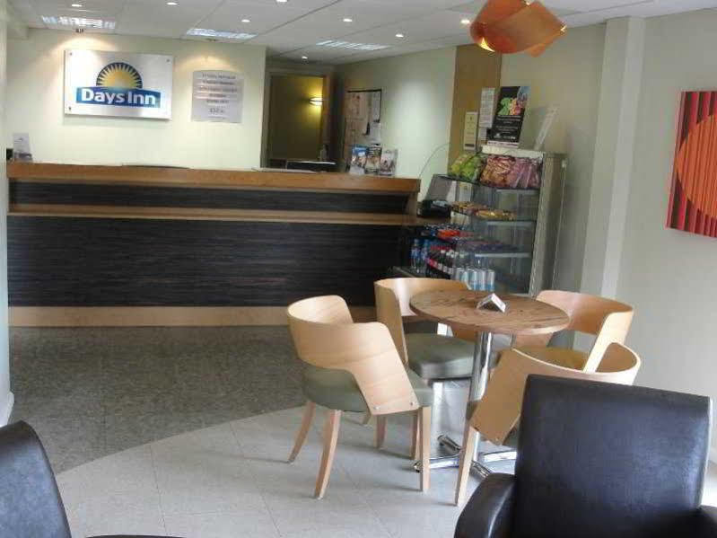 Hotel Days Warwick Northbound M40 3*